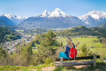 Fototapeta na wymiar Wanderung Maria Gern Berchtesgadener Alpen mit Blick auf Watzmann