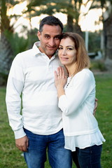 Fototapeta premium Couple in a park in Elche