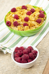 breakfast cereal with fresh raspberry fruit