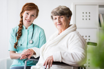 Obraz premium Female with walking problem