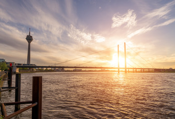 Düsseldorf am Abend