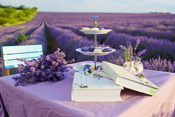 Table decoration in lavender flowers.