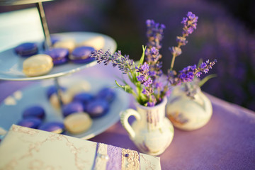 Table decoration in lavender flowers.
