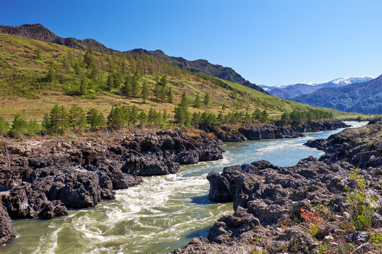 Teldykpen rapids on Altai river Katun near Oroctoi, Russia