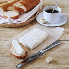 Goat cheese, baguette and coffee