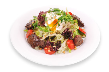 Vegetable salad with beef meat and egg pashot