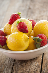 Lemon and strawberries, source of vitamin C