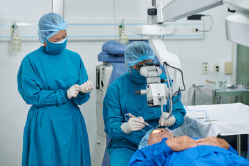 Process of cataract surgery in modern clinic - obrazy, fototapety, plakaty