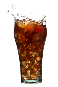 splashing cola drink