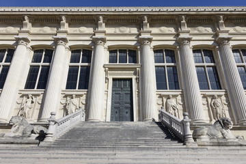 Façade ouest Palais de justice Paris