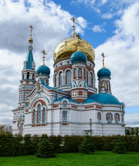 Fototapeta na wymiar Свято-Успенский кафедральный собор в городе Омске