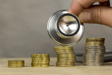 Many coins in columns