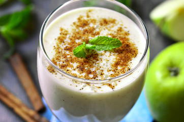 Apple smoothie with cinnamon.