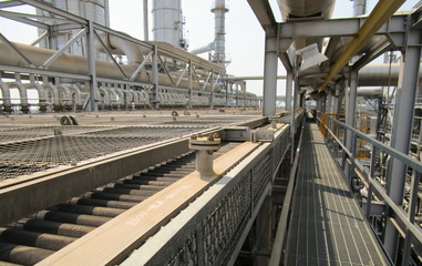 Oil refinery 