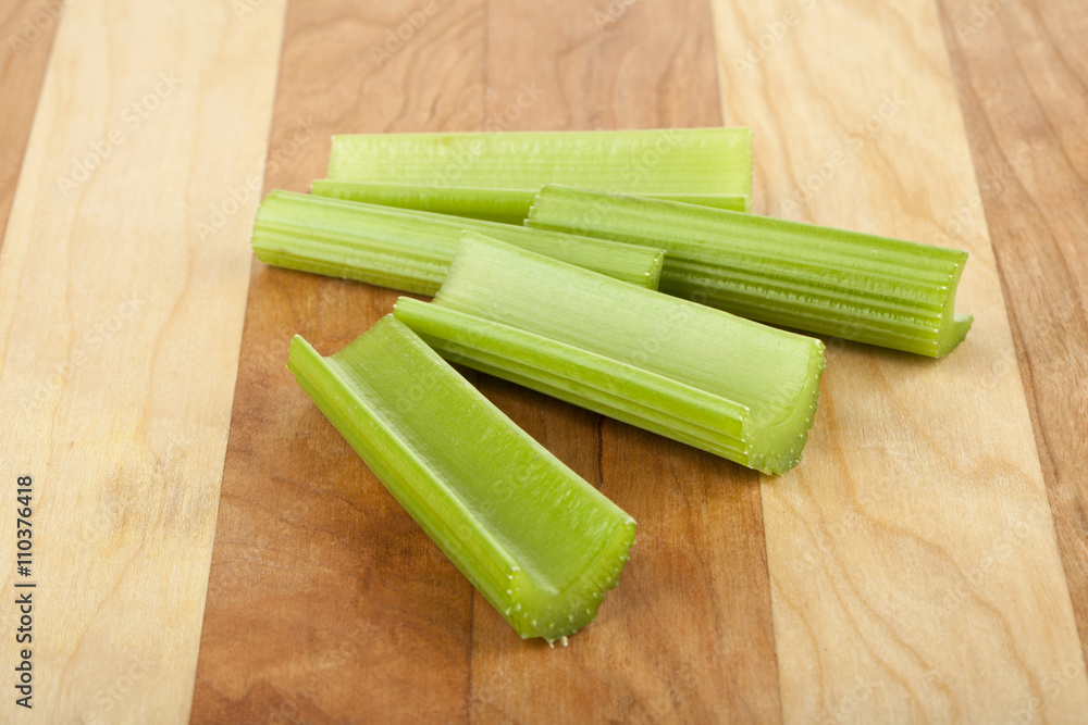 Wall mural celery slices