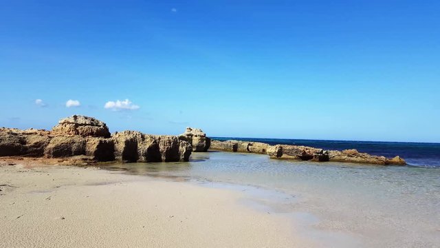Pictoresque Beach (4k UHD)