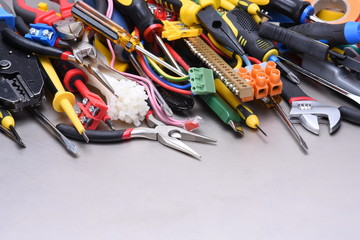 Tools and accessories used in electrical installations