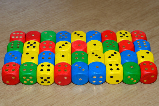 Spielw&uuml;rfel, q.