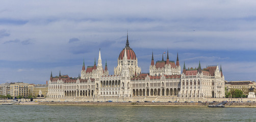 Naklejka premium Parliament Building in Budapest