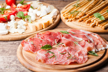 The prosciutto crudo