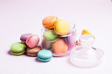 The Colorful macaroons 