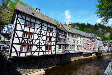 Fototapeta na wymiar Altstadt von Monschau in der Eifel