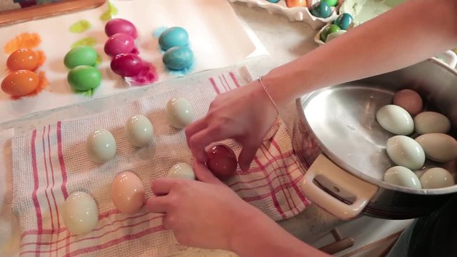  painting easer eggs