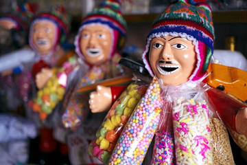 Traditionelle Ekeko-Puppen in La Paz, Bolivien
