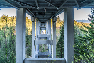 Pfeilerkonstruktion der Echelsbacher Brücke in Bayern