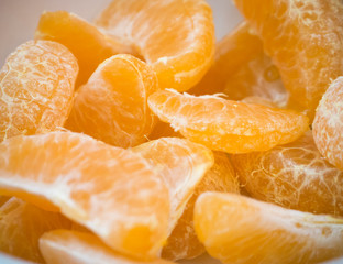 Many piece oranges