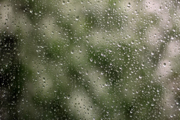 Капли на стекле
