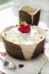 Cottage cheese with sour cream