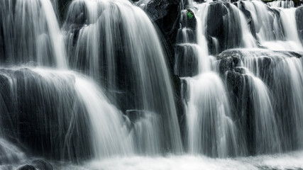 Fototapeta na wymiar Sam lan waterfall