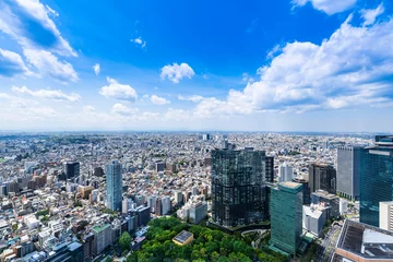Schilderijen op glas Tokyo blauwe lucht en stadsgezicht © oben901