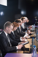 Scientists discuss research