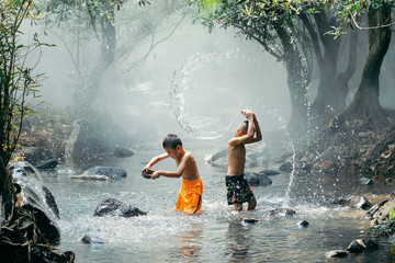 kids playing water
