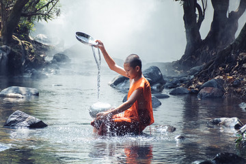 monk play water