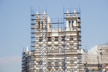 Fototapeta na wymiar Renovation of the facade of a residential building..