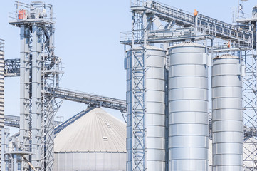 Storage facility cereals, and biogas production