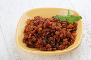 Raisin in the bowl