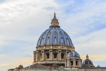 Fototapeta na wymiar St. Peter's Basilica in Rome, Italy