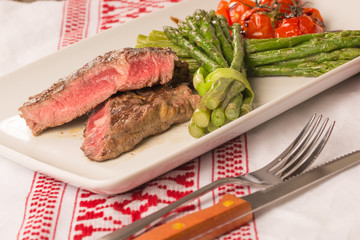 Grilled beef tenderloin with vegetables