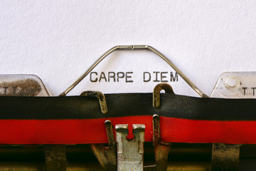 typewriter and text carpe diem