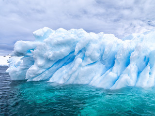 iceberg landscapes antarctica