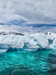 Poster Im Rahmen Eisberglandschaften der Antarktis © Dan Kosmayer