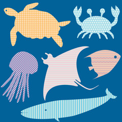 Naklejka premium Set 2 of fish silhouettes with simple patterns