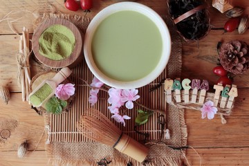 Fototapeta na wymiar Japanese matcha green tea and green tea powder.