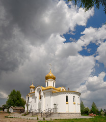 Fototapeta na wymiar Church of St. Nicholas in the village Danilovichi of Vetka district, Gomel region, Belarus