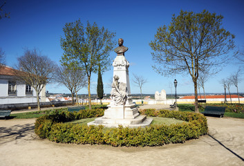 Monumento al doctor Barahona en el Jardín de Diana, Évora, Alentejo, Portugal
