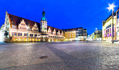 Fototapeta na wymiar Altes Rathaus Leipzig mit Marktplatz